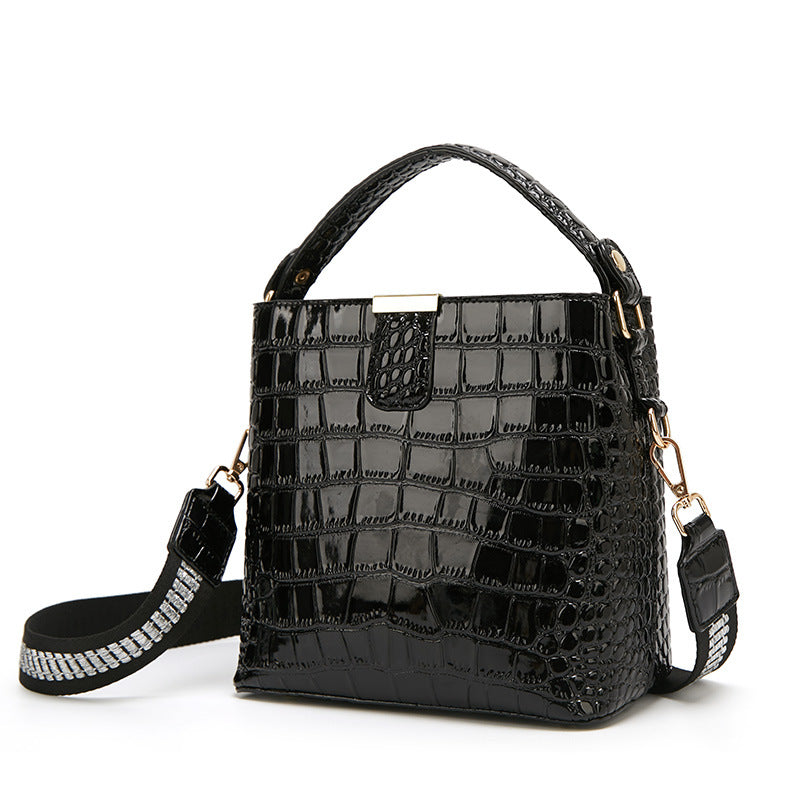Women's High-grade Fashion Crocodile Pattern Texture Patent Shoulder Bags