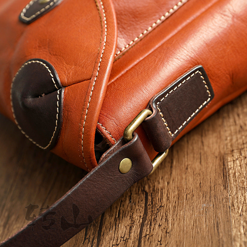 Women's & Men's & Turn Mountain Handmade Vegetable Tanned Men's Messenger Bags