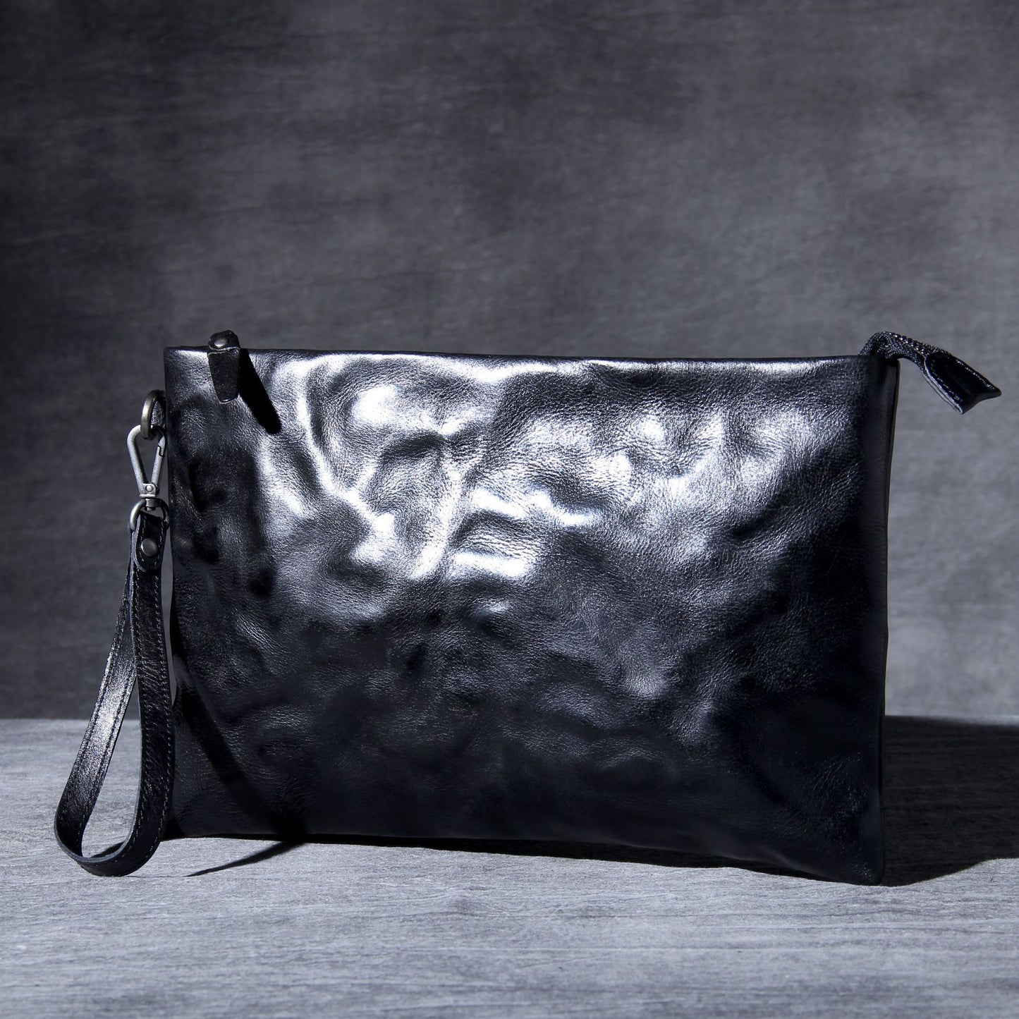 Women's & Men's & Simple Retro First Layer Cowhide Men's Handbags