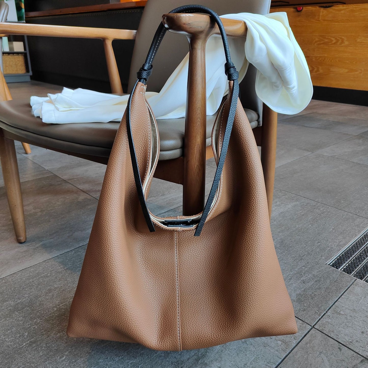 Big Trendy Underarm Design Soft Leather First Tote Bags