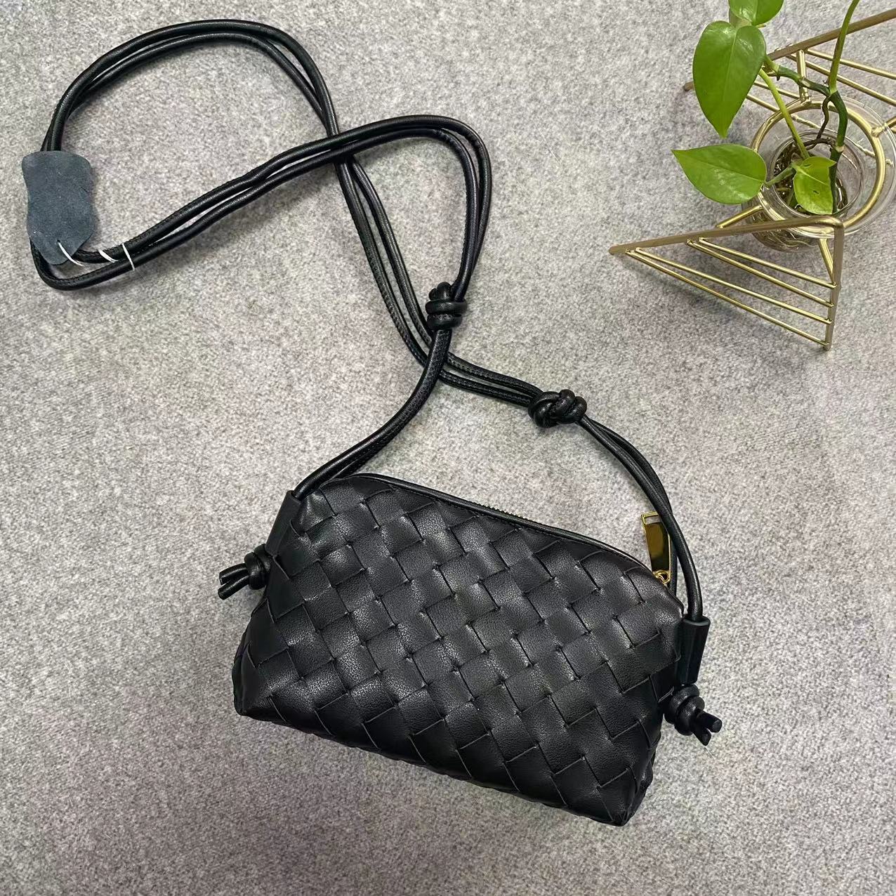 Women's Genuine Leather Cowhide Woven Lunch Box Shoulder Bags