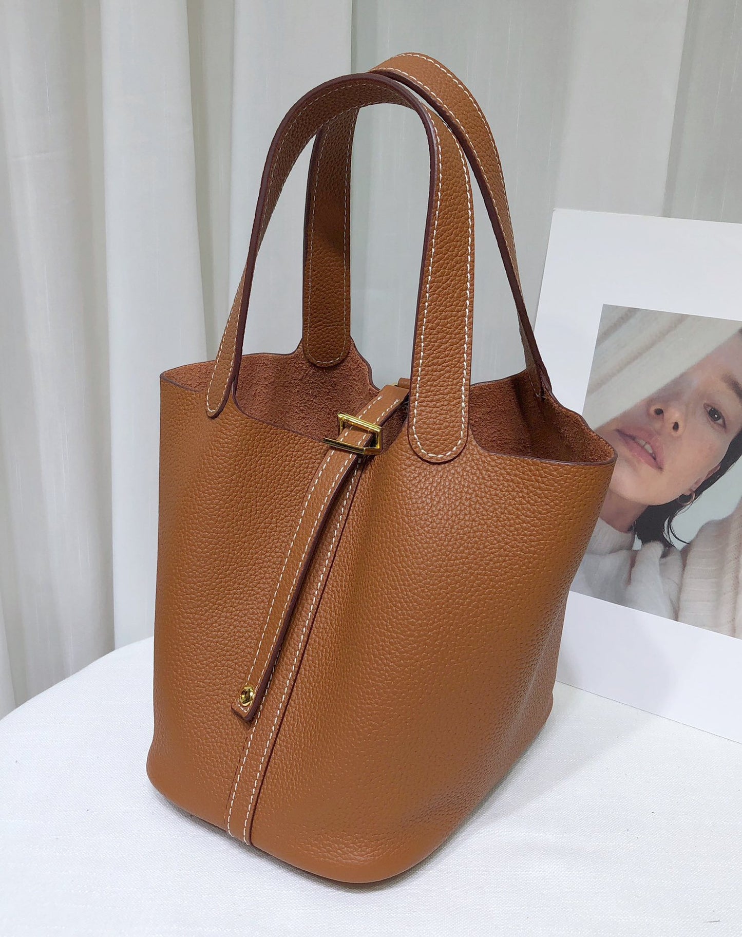Women's Layer Cowhide Vegetable Basket Genuine Leather Commuting Bucket Bags