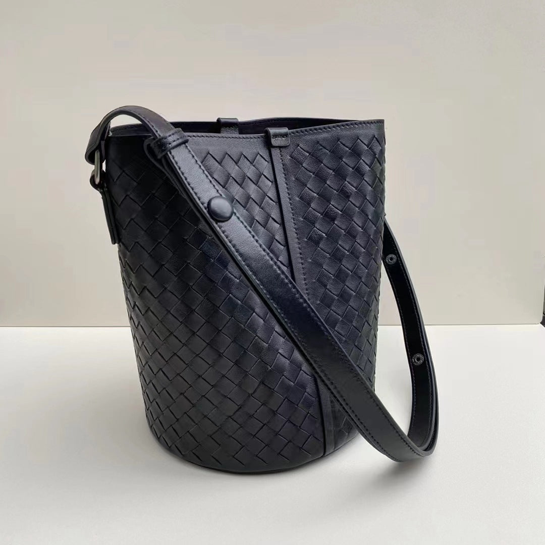 Women's Sheepskin Hand-woven Niche High-grade For Shoulder Bags