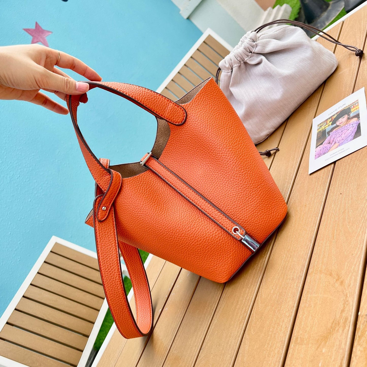 Women's Vegetable Basket Artificial Leather Textured Liner Handbags