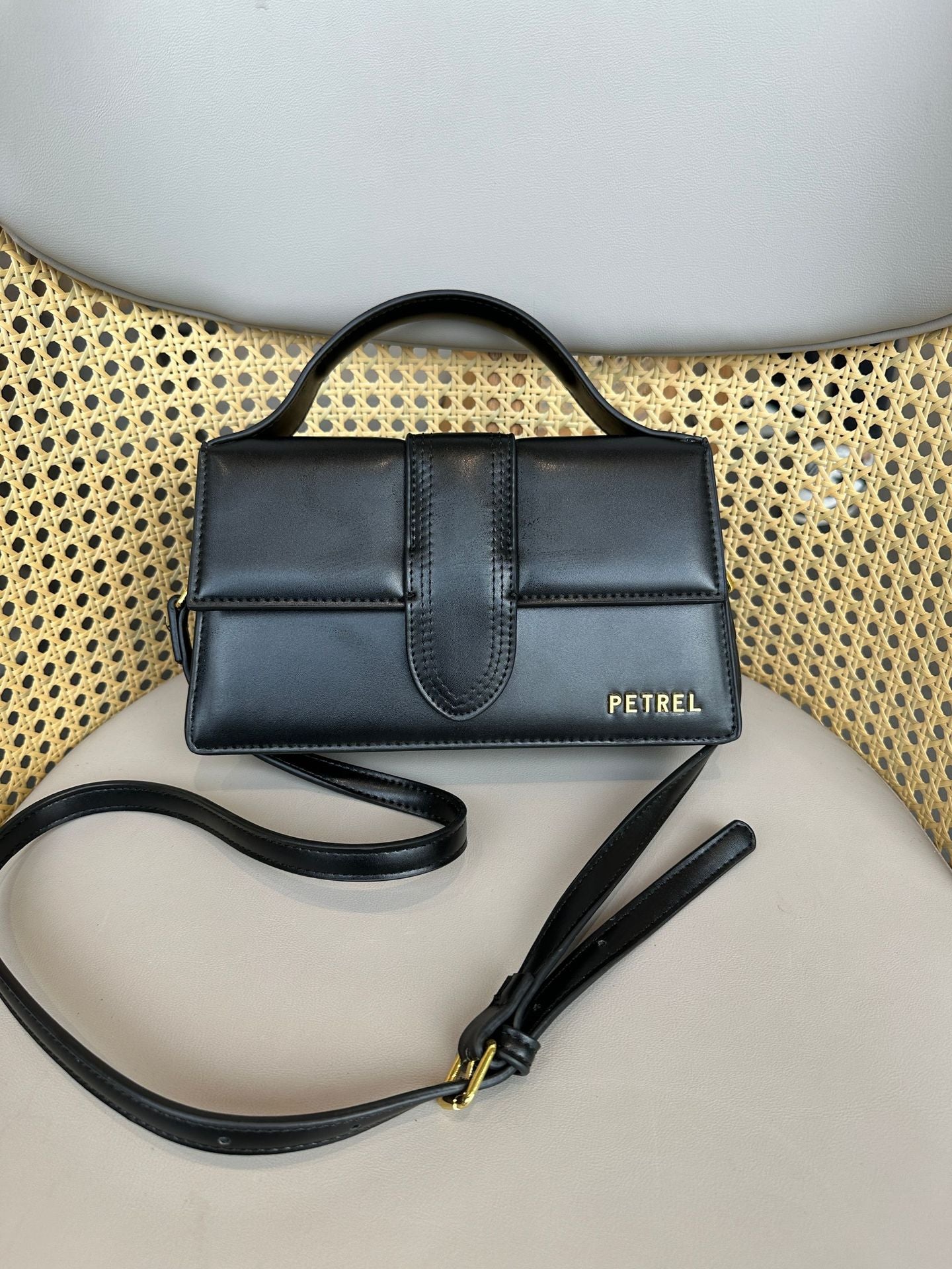 Design Popular Hand Carrying Fashion Underarm Small Square Bags