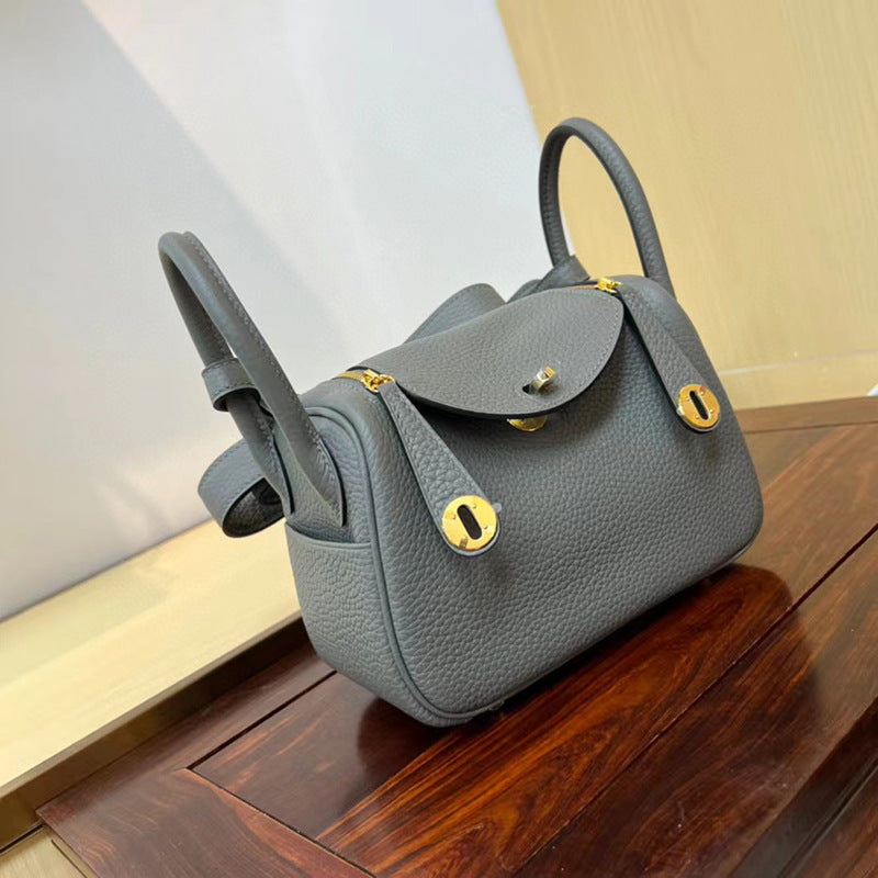 Women's Imported Cowhide Wax Line Lindy Doctor Shoulder Bags