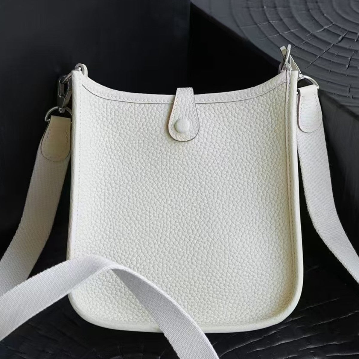 Women's Top Layer Cowhide Lychee Pattern Portable Bags