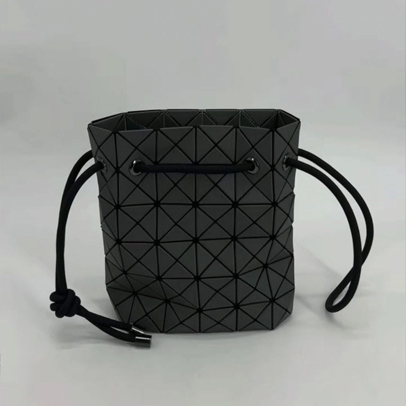 Women's Original Stitching Diamond Pattern Drawstring Round Shoulder Bags
