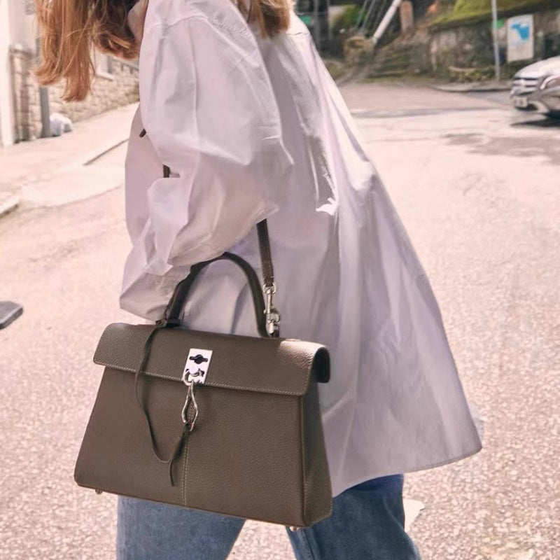 Light Luxury Size Portable Classic Cowhide Shoulder Bags