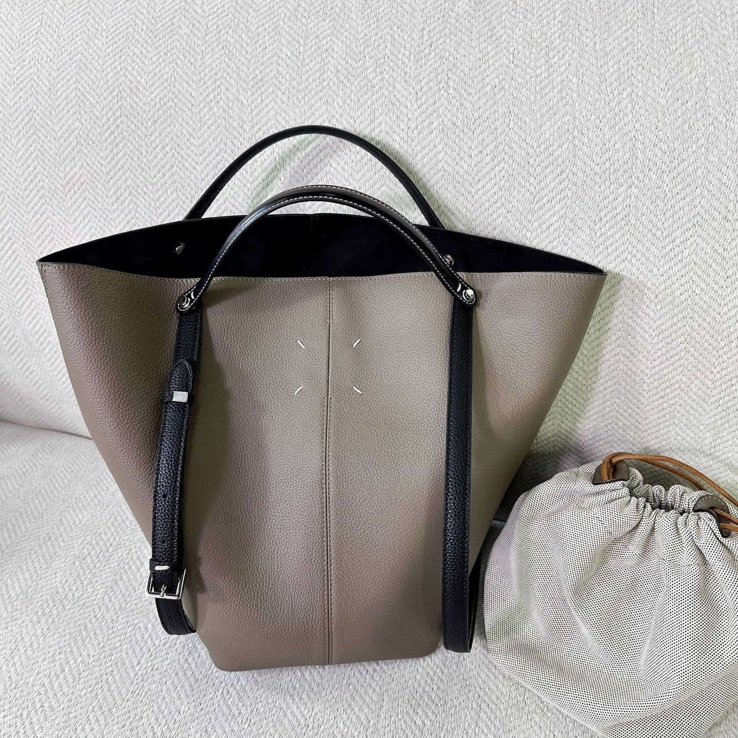 Layer Cowhide Large Capacity Commuter Unique Bucket Bags