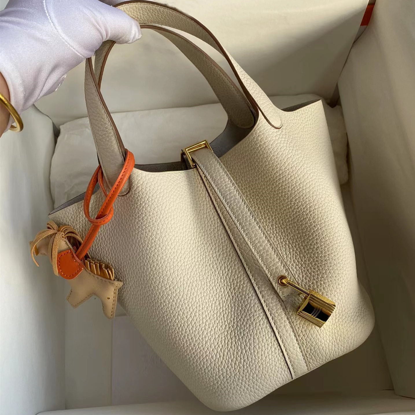 Women's Handmade Wax Line Vegetable Basket Cowhide Lychee Pattern Elephant Bags