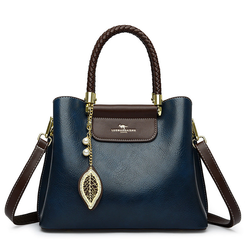 Women's Retro Oily Leather Large Capacity Versatile Tote Bags