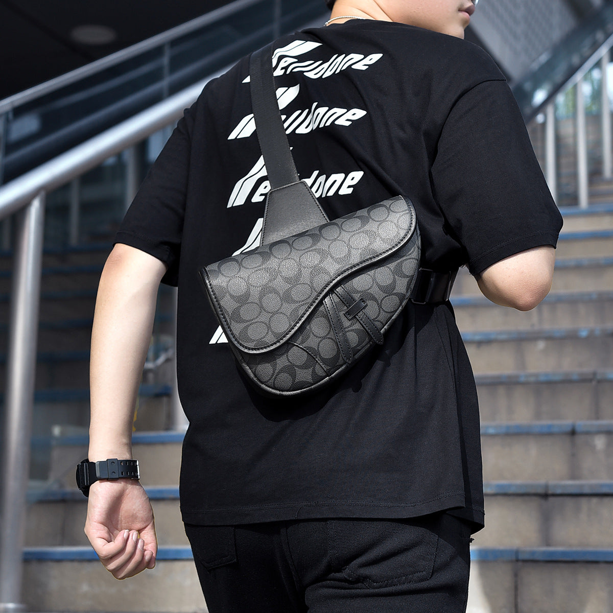Men's Versatile Unique Saddle Fashion Trend Men's Messenger Bags
