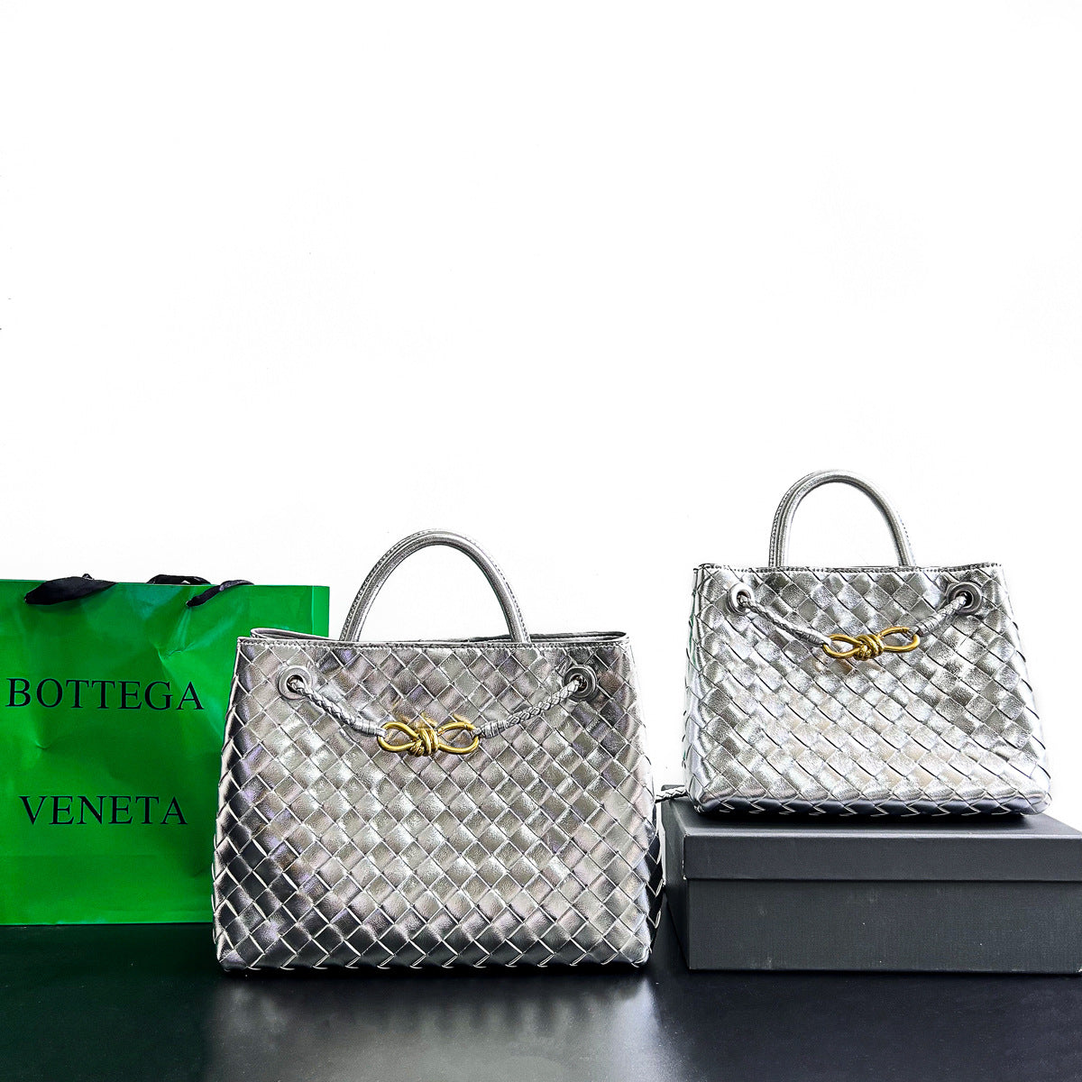 Women's Design Spring Metal Cord Fastener Woven Shoulder Bags
