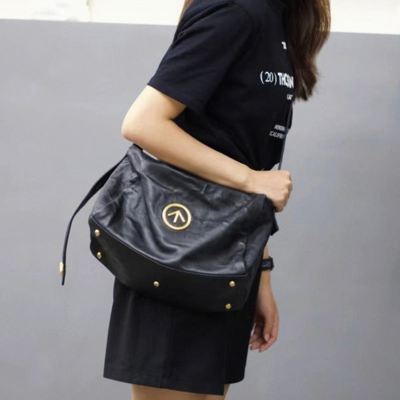 Street Sexless Black Stone Pleated Leather Crossbody Bags