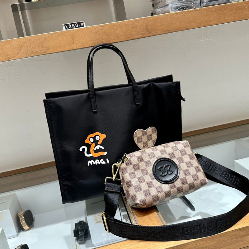 Women's Cloth Hand Shopping Fashion On One Tote Bags