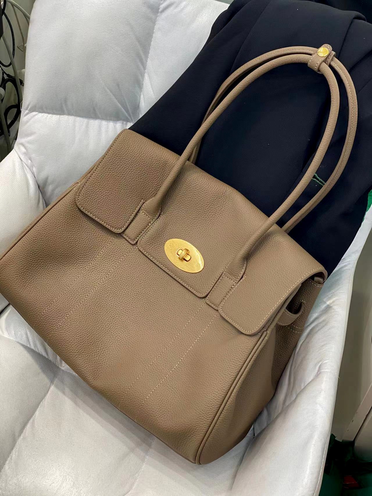 Women's Leather Large Capacity Commuter Underarm Yuan Handbags