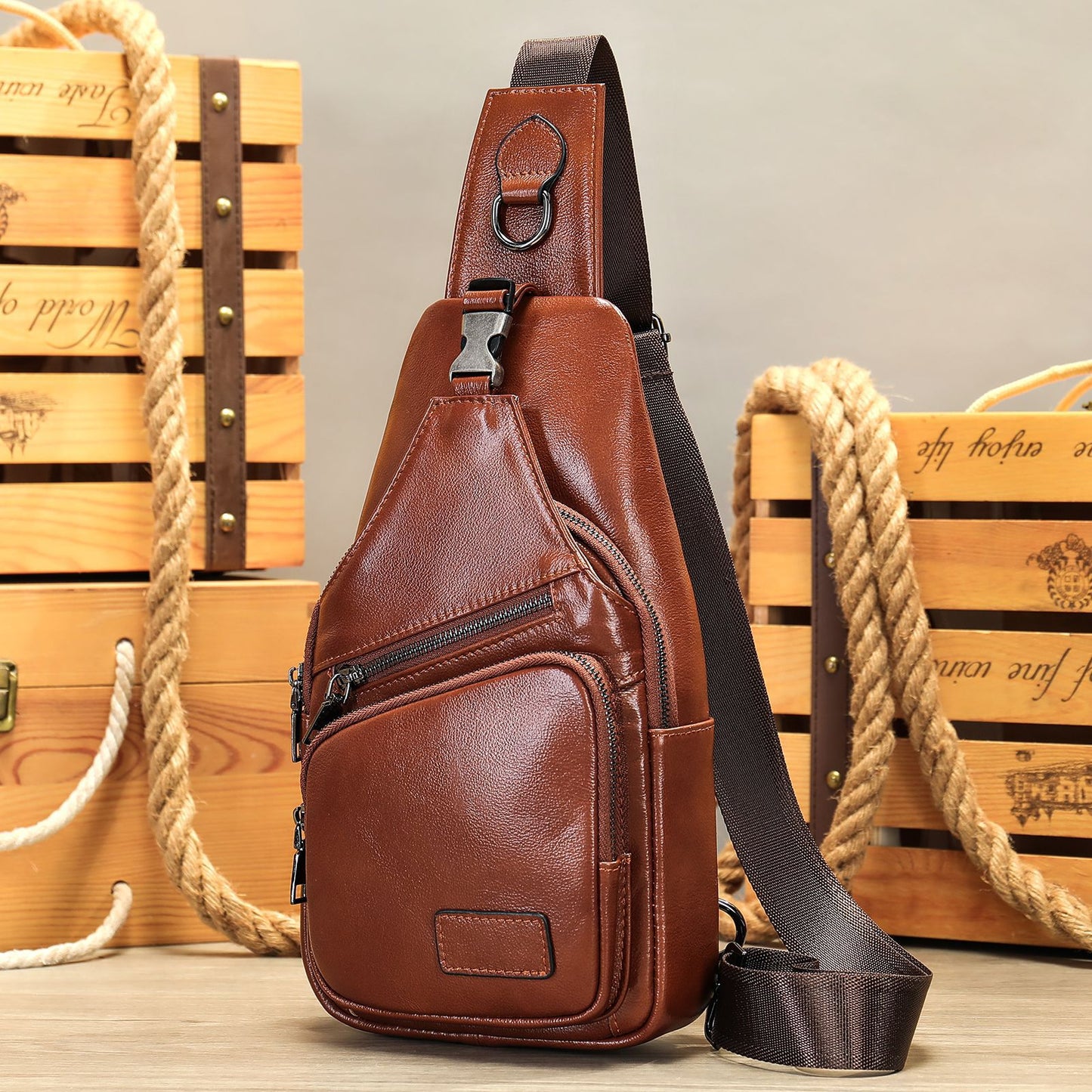 Men's Genuine Leather First Layer Cowhide Fashion Men's Chest Bags
