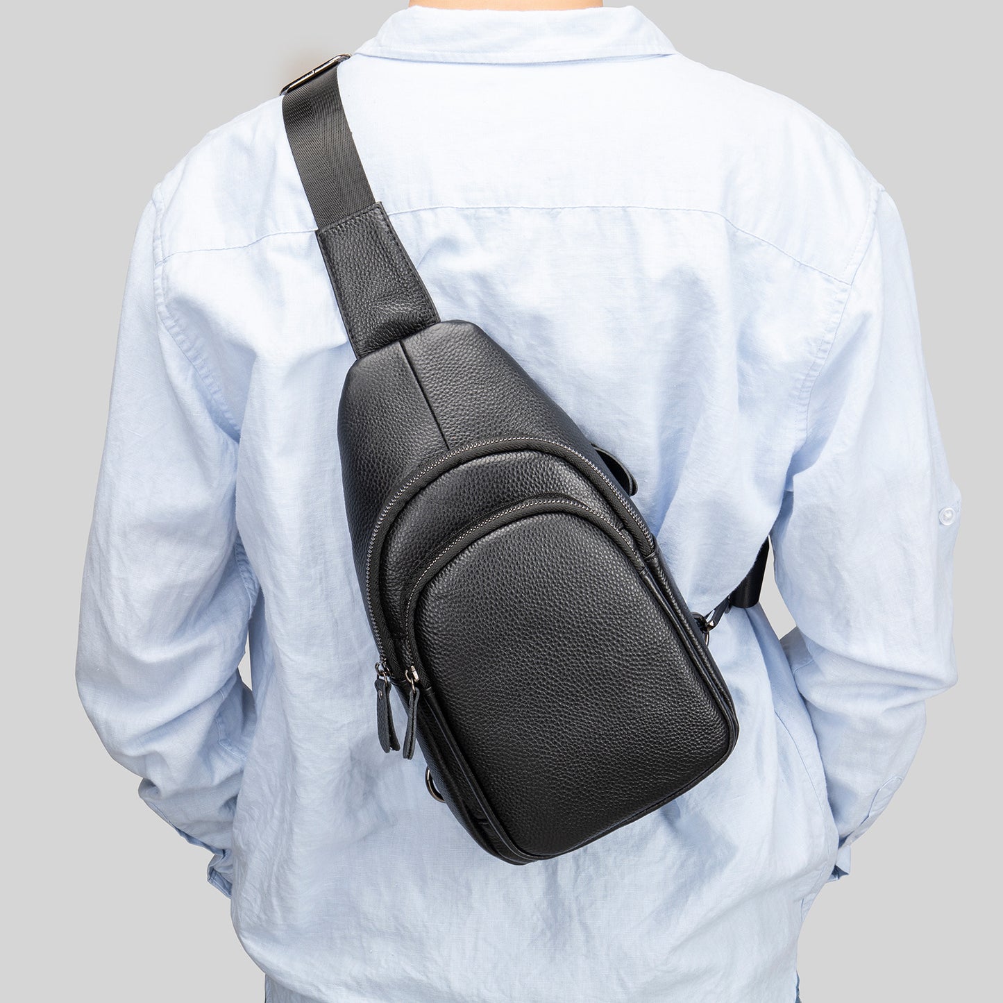Men's First Layer Cowhide Fashionable Portable Breathable Men's Chest Bags