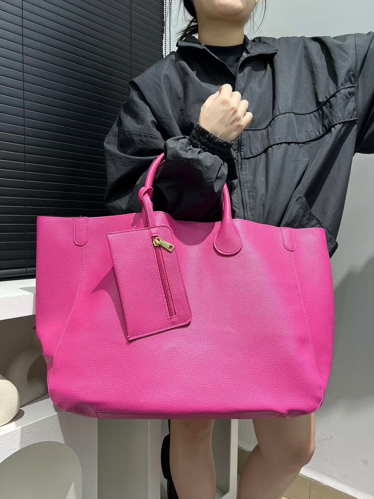 Women's Fashion Soft Leather Large Capacity Simple Tote Bags