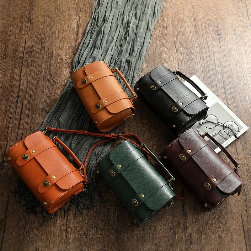 Women's Mountain Handmade Autumn Vegetable Tanning Leather Crossbody Bags