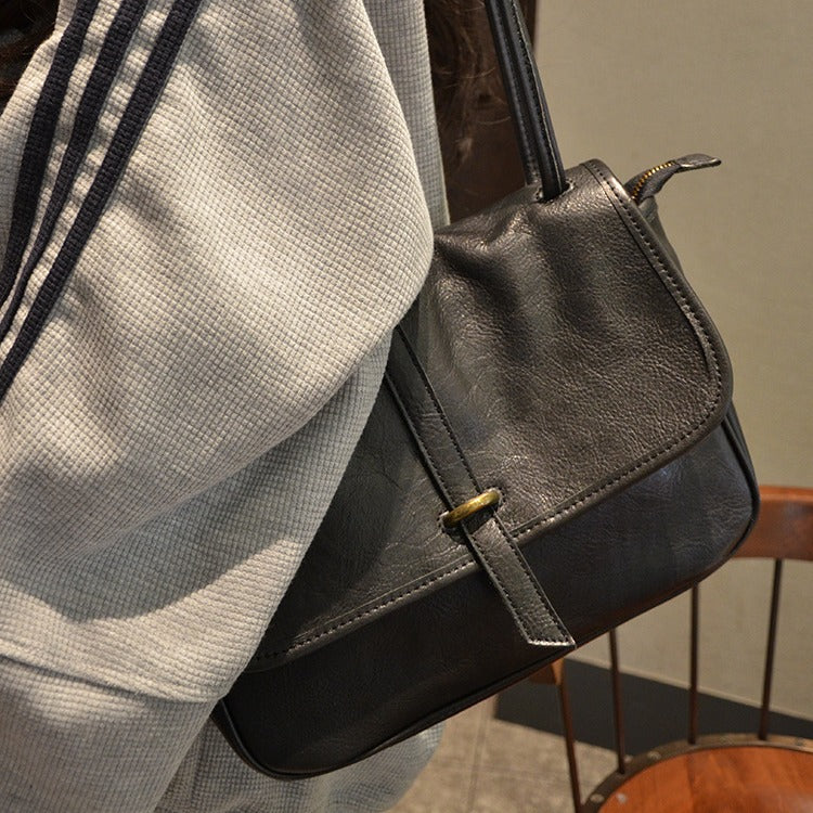 Women's Layer Vegetable Tanning Leather Niche Retro Commuter Crossbody Bags