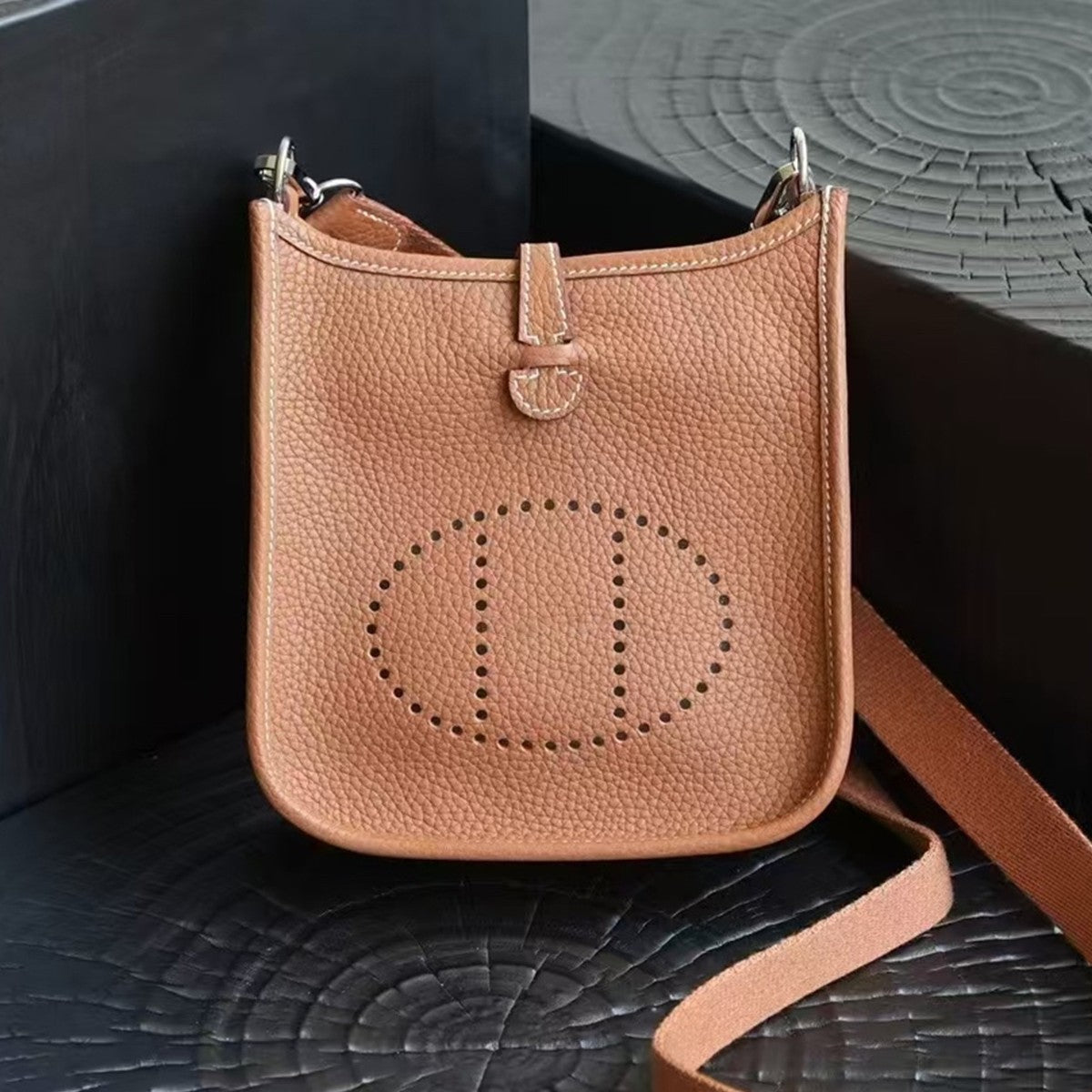 Women's Imported Cowhide Lychee Pattern Letter Genuine Shoulder Bags