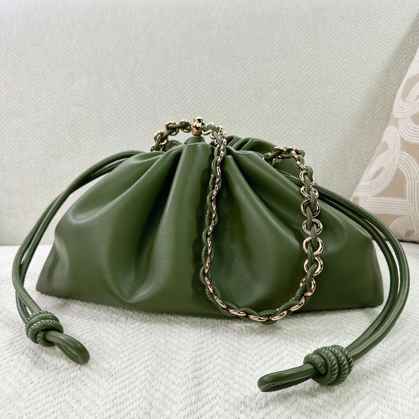 Mi Leather Drawstring Chain Lucky Cloud Bucket Bags