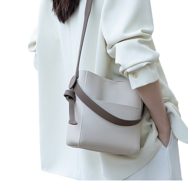 Women's Genuine Leather Large Capacity Commuter Minority Handbags