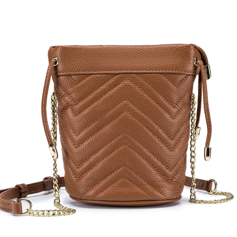 Women's Layer Cowhide Fashion Chain Leather Striped Embroidery Thread One Bags