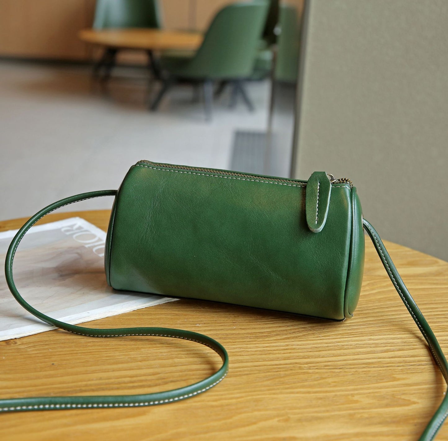 Women's Vegetable Tanned Fashionable Summer Top Layer Shoulder Bags