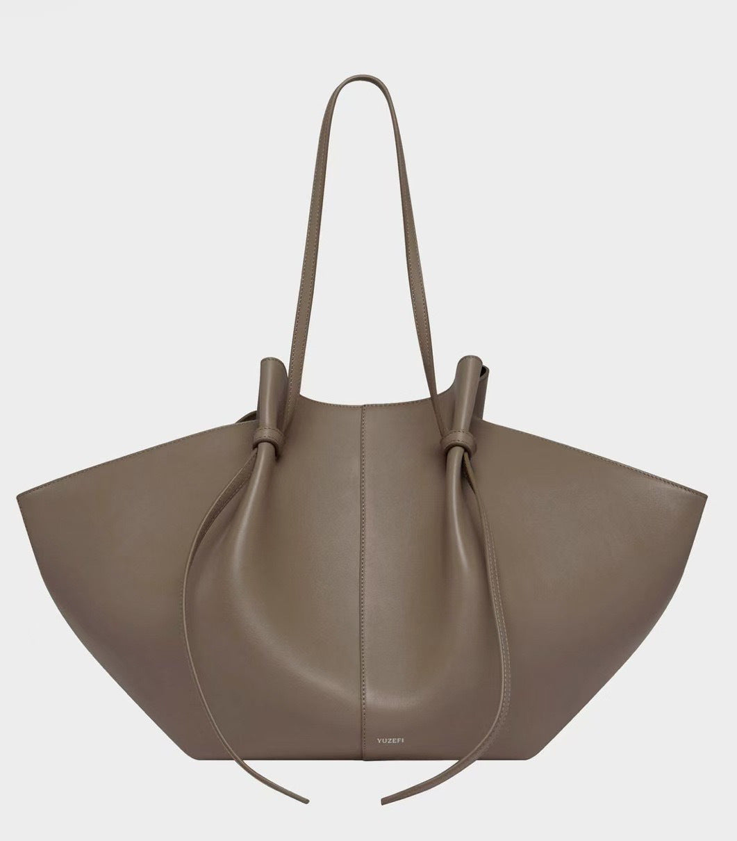 Women's Leather Large Capacity Portable Wings Style Tote Bags