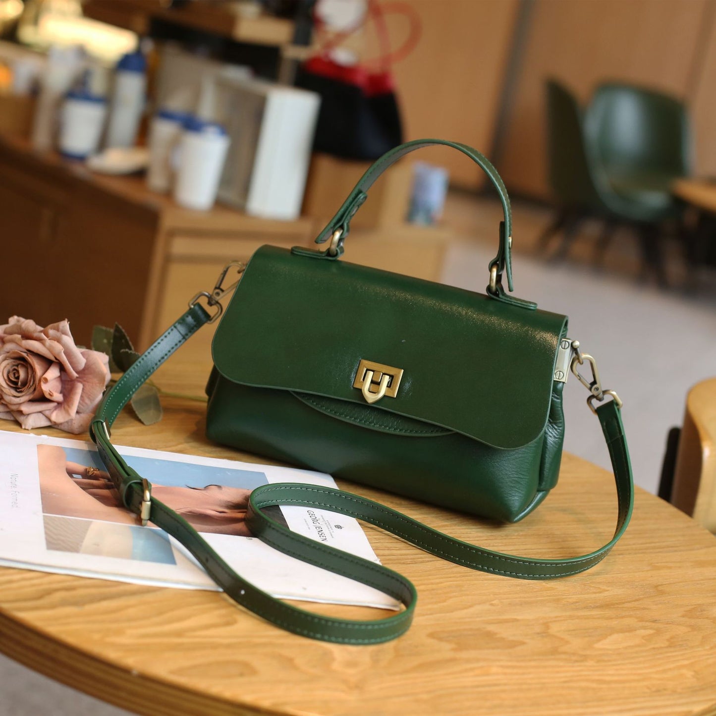 Women's Tanning Leather Single Wide Strap Ribbon Commuter Shoulder Bags