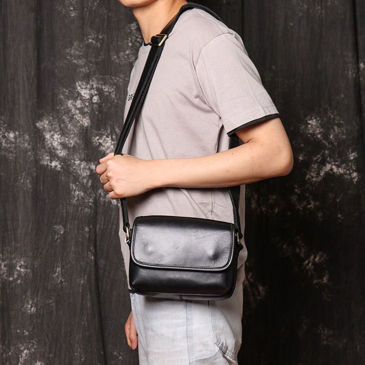 Women's & Men's & Retro Crazy Horse Leather Men's Shoulder Bags