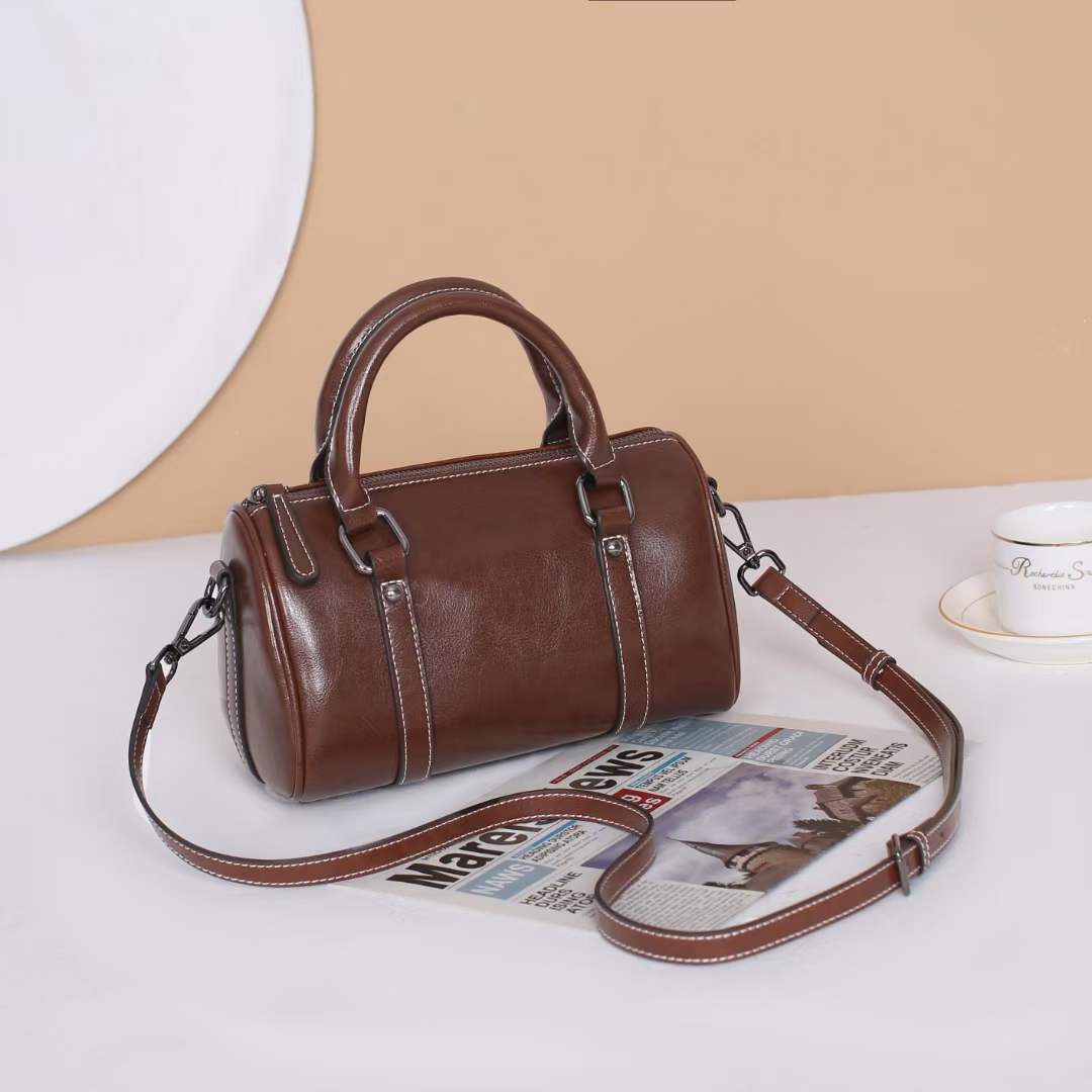 Women's Leather Fashion Oil Wax Cowhide Classic Bags
