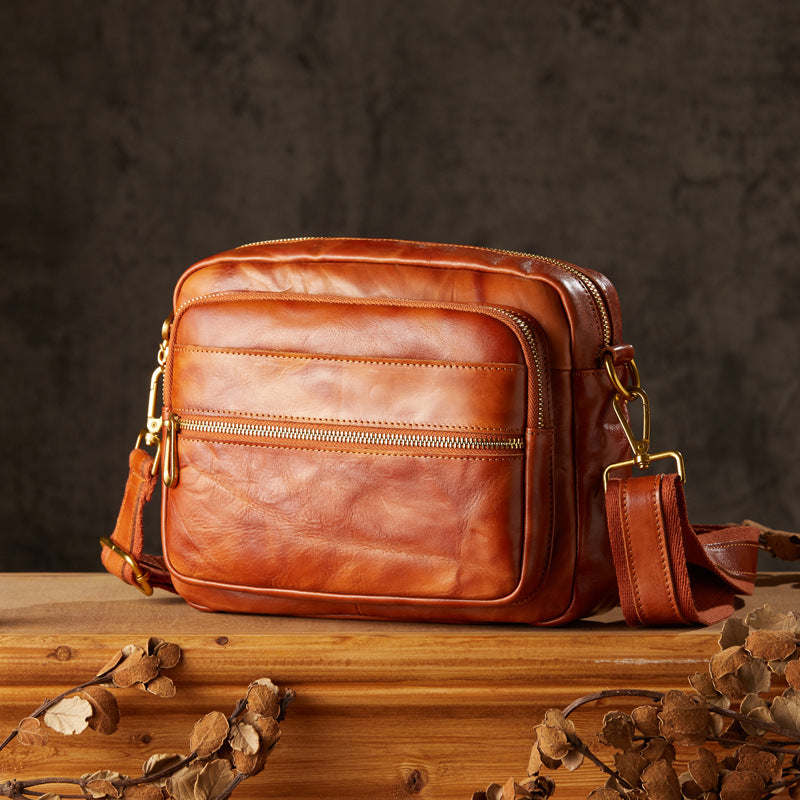 Men's Handmade Retro First Layer Vegetable Tanning Men's Shoulder Bags