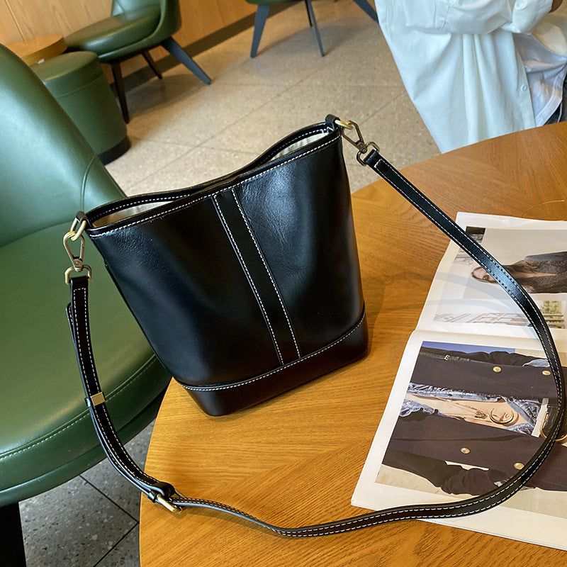 Women's Genuine Leather Large Capacity Vertical Versatile Shoulder Bags