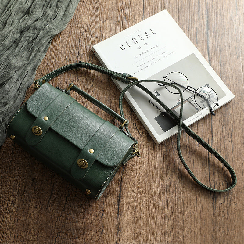 Women's Mountain Handmade Autumn Vegetable Tanning Leather Crossbody Bags
