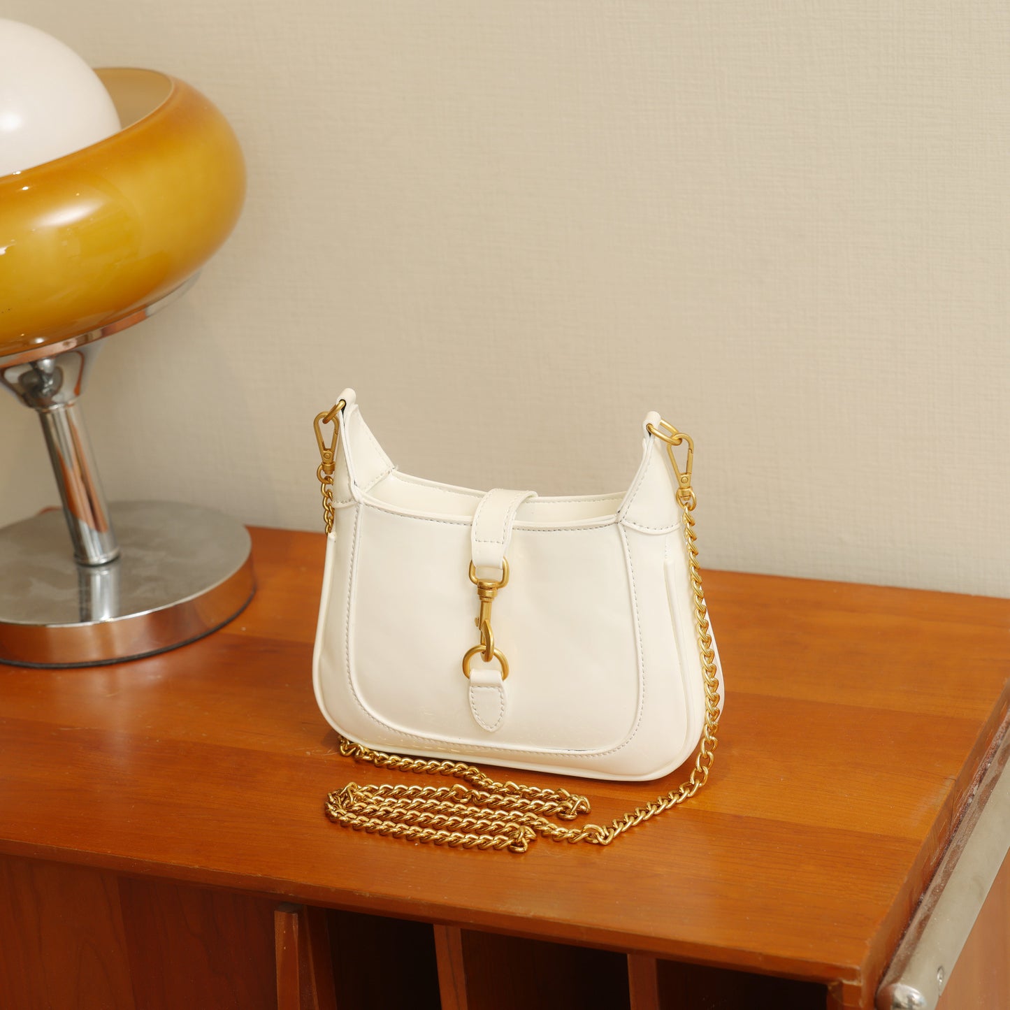 Women's Fashion Summer Fashionable Stylish Chain Commuter Bucket Bags