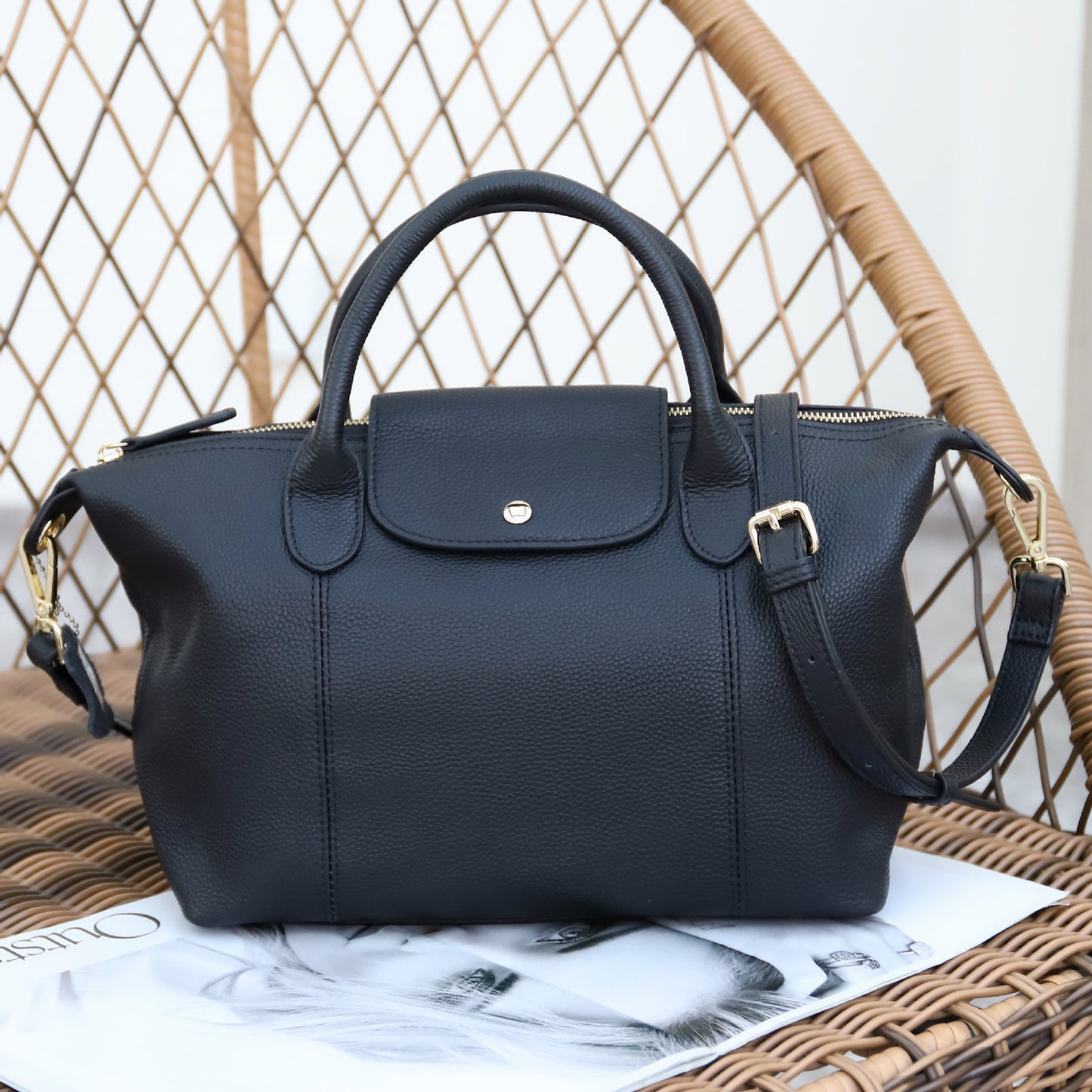 Women's Layer Cowhide Leather Large Capacity Texture Portable Crossbody Bags
