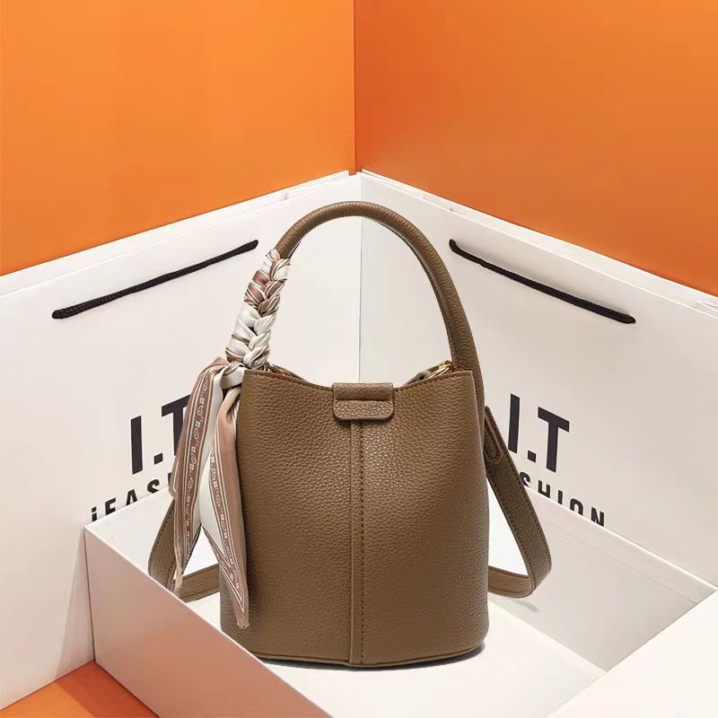 Women's Genuine Leather Niche Vegetable Basket Fashion Bucket Bags