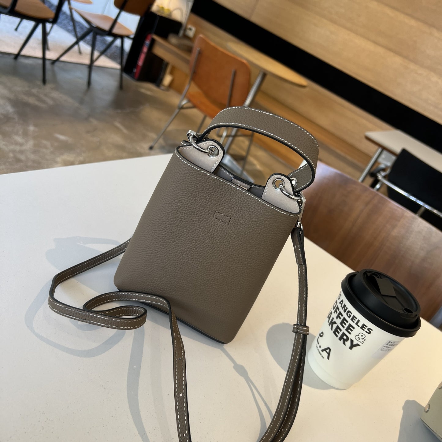 Women's Contrast Color Top Layer Leather Mini Phone Bags