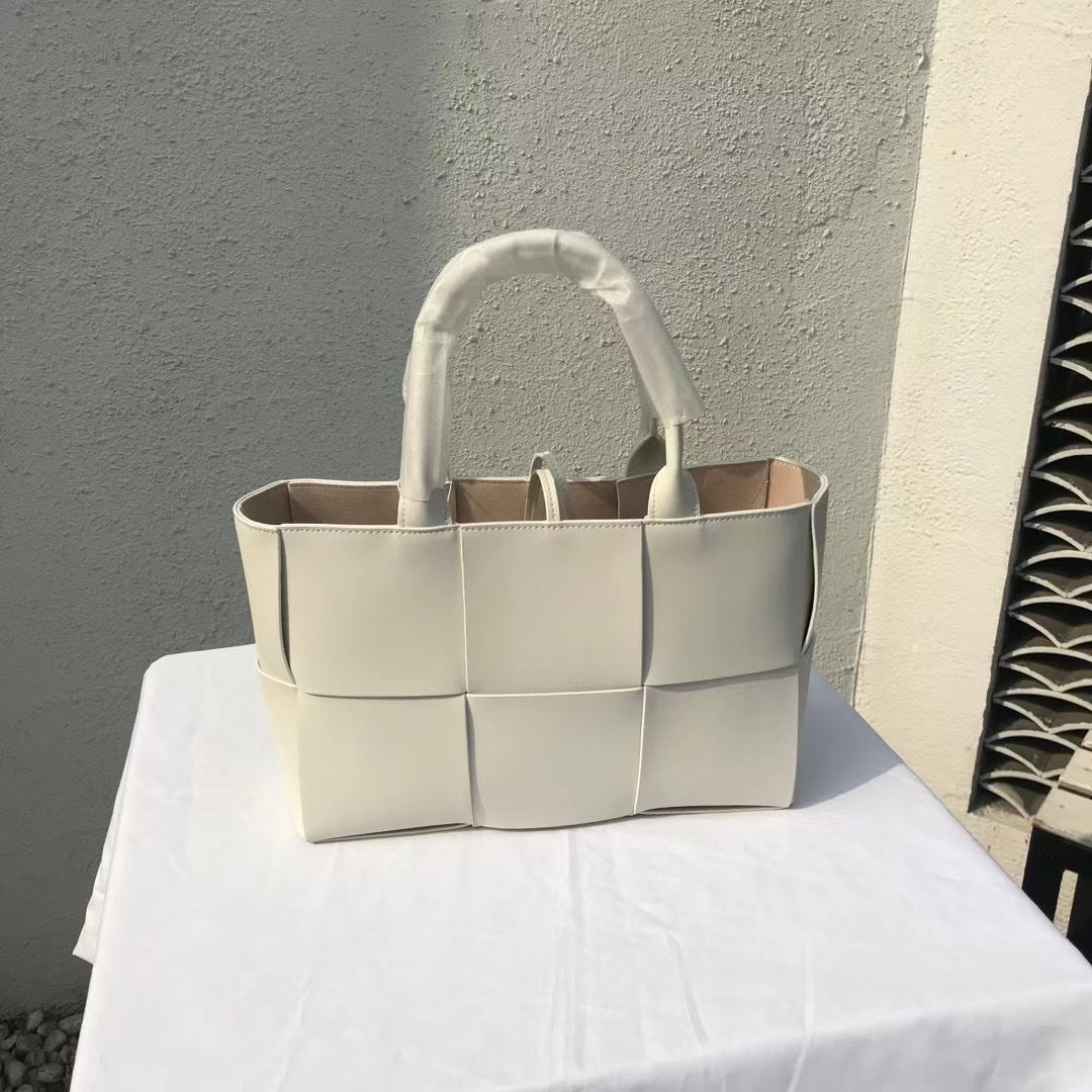 Early Spring Fashion Large Capacity Zipper Bags