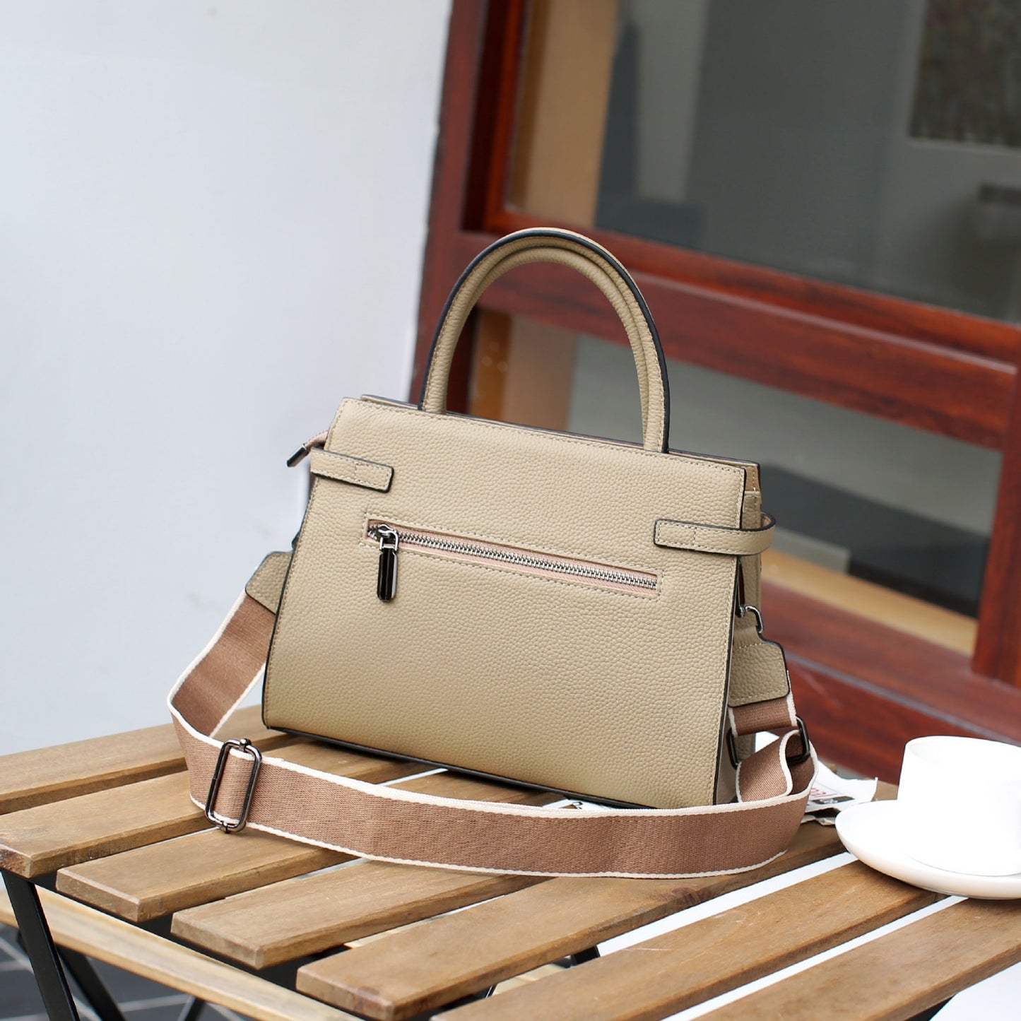 Women's Cowhide Lady's Fashion Large Capacity Shell Shoulder Bags