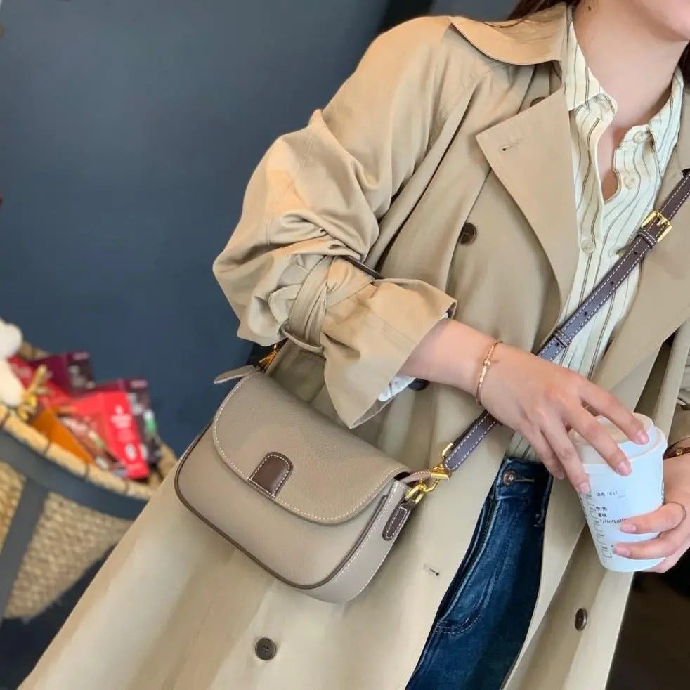 Women's Cowhide Elegant Niche Lightweight Genuine Leather Bags