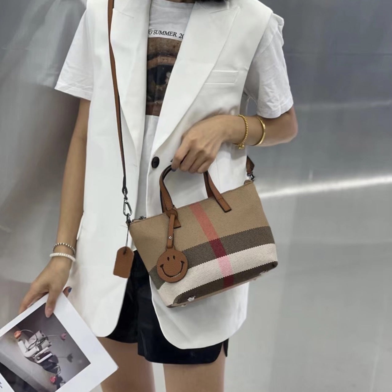 Women's Fashionable Genuine Leather Plaid Cowhide Medium Handbags