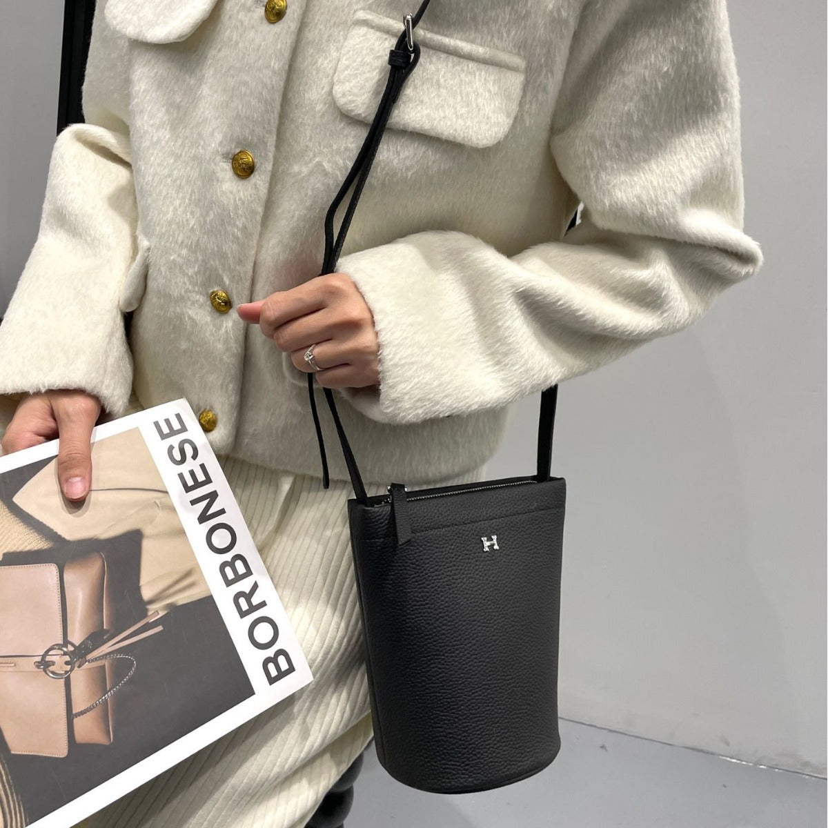 Women's Top Layer Leather Mini Portable Lychee Bucket Bags