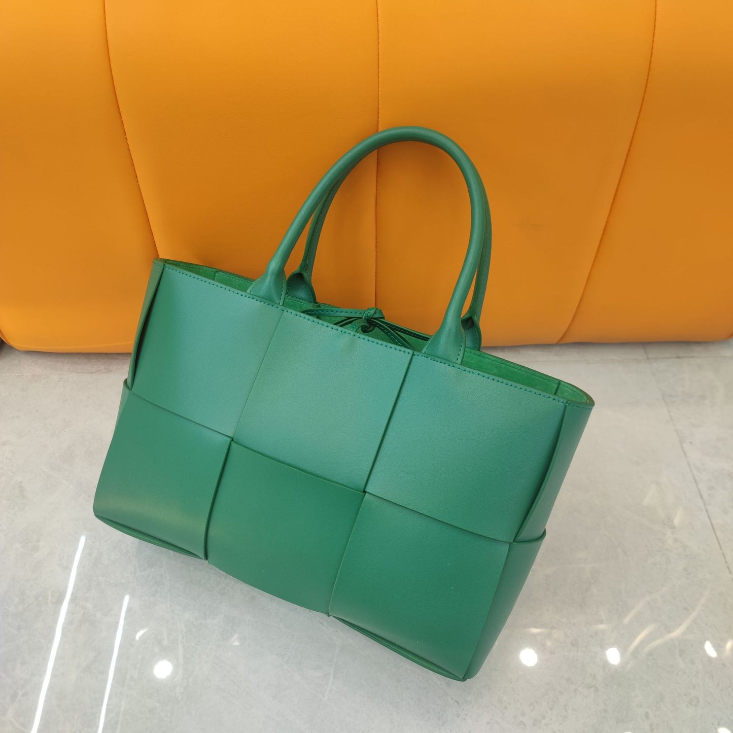 Women's Cowhide Hand-woven Fashion Genuine Leather Portable Tote Bags