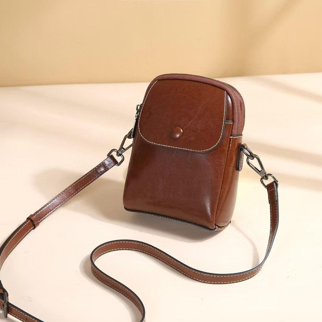Women's Fashionable Oil Wax Leather Retro Crossbody Bags
