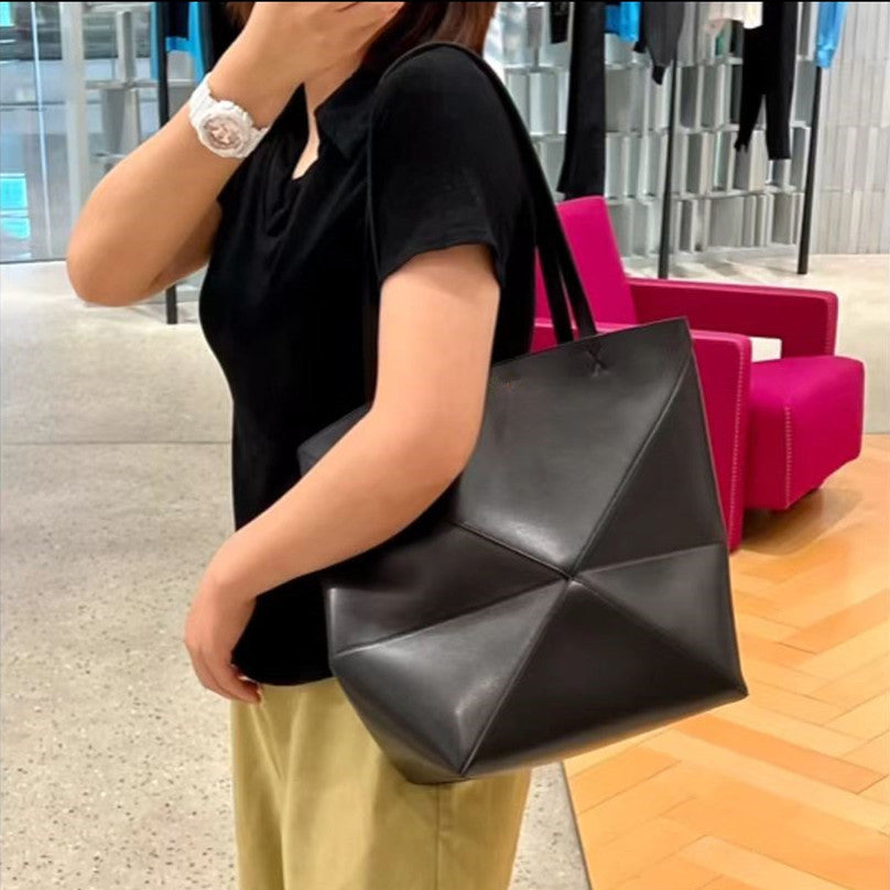 Women's Cowhide Folding Geometric Portable For Bucket Bags
